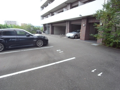 【駐車場】 | ＡＳプレミアム神戸西 | 駐車場