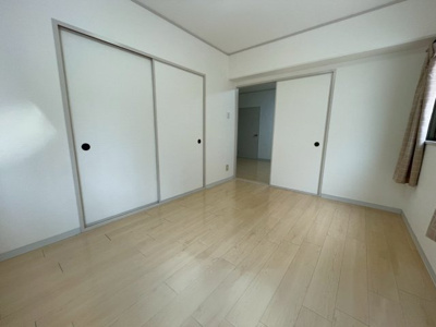 【洋室】 | グレイスフル西川