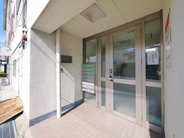 ハイマート生駒のエントランス
