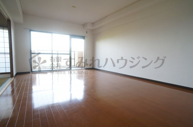 ライオンズマンション宝塚売布の居間・リビング