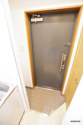 FIVE TWO　仲介手数料無料の玄関