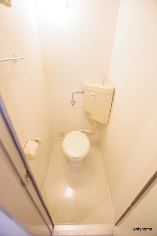 FIVE TWO　仲介手数料無料のトイレ