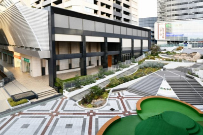 【周辺】 | 【千里中央×タワーマンション】ザ・千里タワー | リビングは、18.5帖あるL字型ですので、コーディネートもしやすく、日当たり良好です。