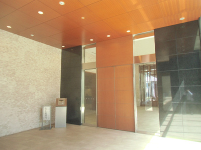 【エントランス】 | 【千里中央×タワーマンション】ザ・千里タワー | 3部屋ある洋室はどのお部屋にもクローゼットがございます。