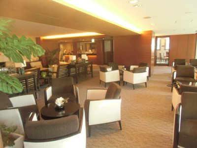 【その他共用部分】 | 【千里中央×タワーマンション】ザ・千里タワー | 来客者様とお話ができるスペースも共用部分にございますので、お部屋までお越しいただく必要はありません。