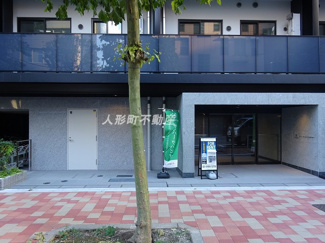 【エントランス】