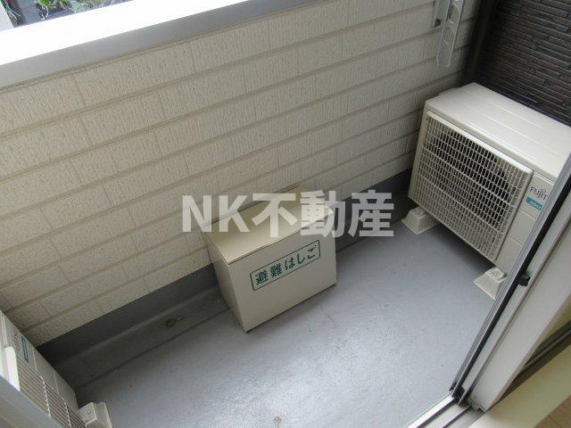【バルコニー】 | ハーモニーテラス下小阪（河内小阪賃貸） | 暖かな日差しのふりそそぐバルコニー