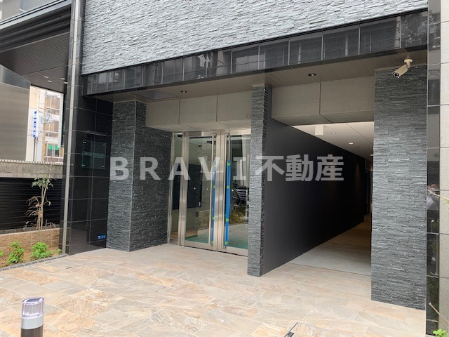 CAVANA本町　BRAVI不動産のエントランス|【サムティ本町イーストザマークス】落ち着いたエントランスです