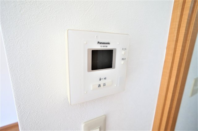 プチキャロットのセキュリティ|TVモニターホンで急な来客でも安心ですね（２階のお部屋の写真です）