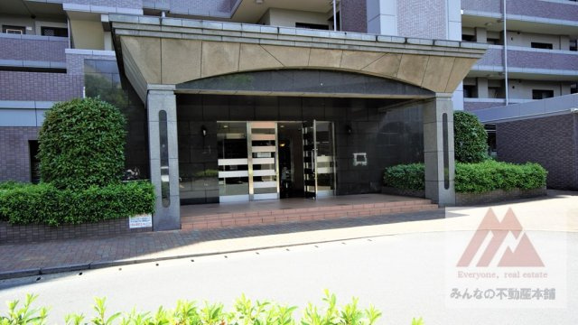エバーライフネアシティ久留米弐番館のエントランス