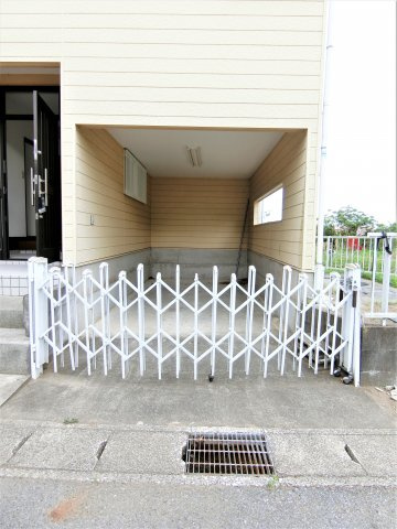 弓渡戸建ての駐車場