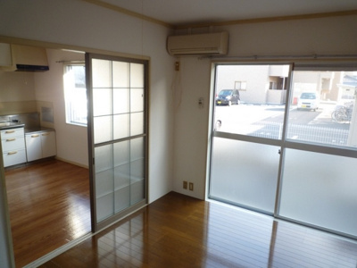 【居間・リビング】 | タウニーＴＹＭ | ※同建物同型別のお部屋