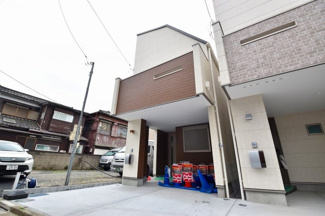 【外観】 | 前面道路は5.45ｍのゆとり。閑静な住宅街です。