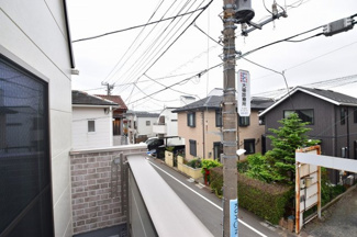 【展望】 | バルコニーからは開放的な景色が眺められます。