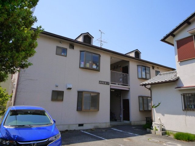 ハウスNYの外観|外観は落ち着いています