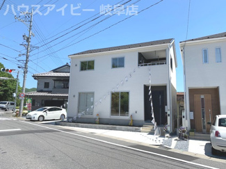 【外観】 | 岐阜市琴塚第4　全2棟　4LDK＋納戸