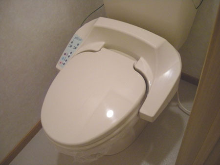 シェアーウエストのトイレ|シンプルで使いやすいトイレです