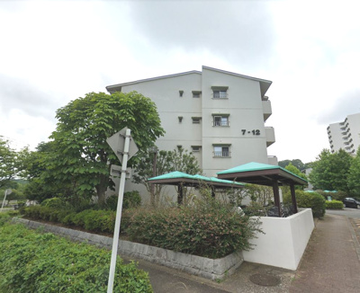 【外観】 | なぎさ団地12号棟 | 2階部分・南向きにつき陽当たり・風通し良好です。
家族と会話が弾む対面キッチン採用。全居室に収納がございます♪