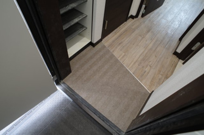 【玄関】 | ラ・トゥール大東