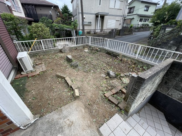 土気町1553邸の庭