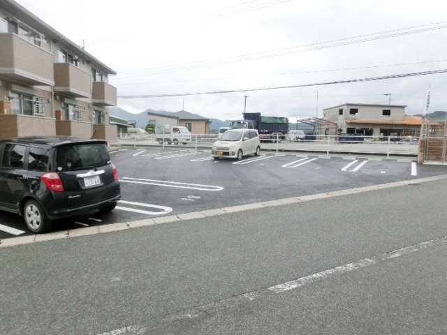 ラピネスうきは【キャッシュバック対象物件】の駐車場|駐車場です