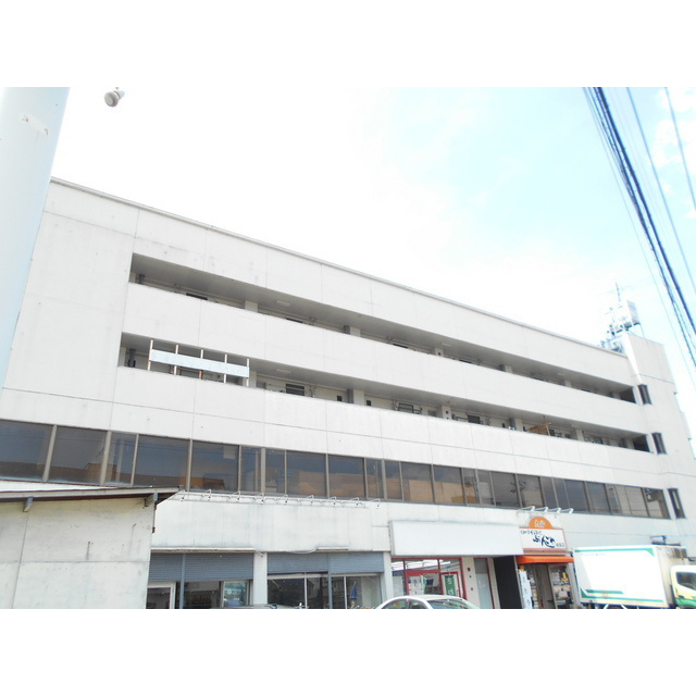 岐阜市西荘３丁目の店舗一部の外観