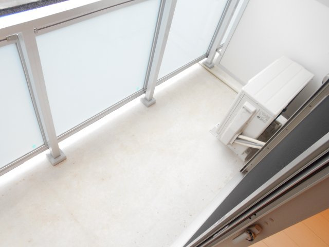 リブリ・ル・シェノンのバルコニー