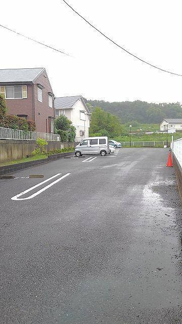 リオトーレスの駐車場