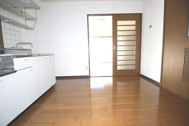 アルカサール・アンの居間・リビング|居間です
※間取り反転の場合あり