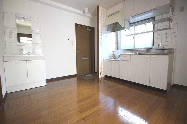 アルカサール・アンの居間・リビング|おしゃれなリビングです
※間取り反転の場合あり