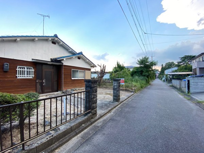【前面道路含む現地写真】 | 大津市南小松1594-64　BBQのできる平屋建