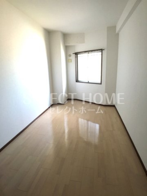 【寝室】 | ハートヒルズ井田 | 落ち着いた色調の寝室です