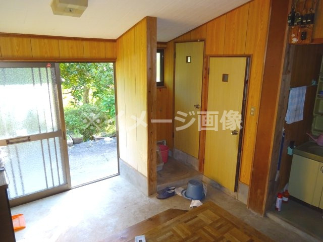 肥前町杉野浦売家の玄関