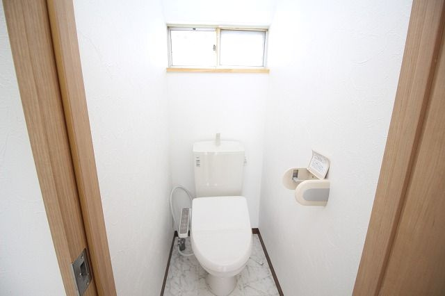 東雲荘のトイレ|ゆったりとした空間のトイレです