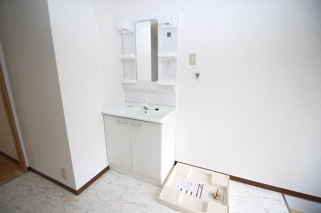 東雲荘の独立洗面台|独立洗面台で身支度をすべて済ませてしまいましょう