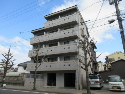プレ二条の外観