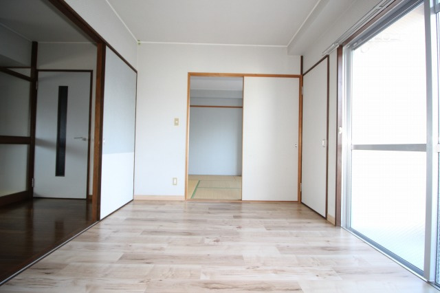 ルミネハイツの洋室|使い勝手のいい洋室です