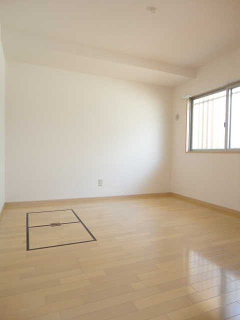 ルネス荒木五番館【キャッシュバック対象物件】の洋室