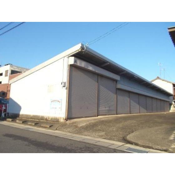 岐阜市池ノ上町１丁目の駐車場の外観