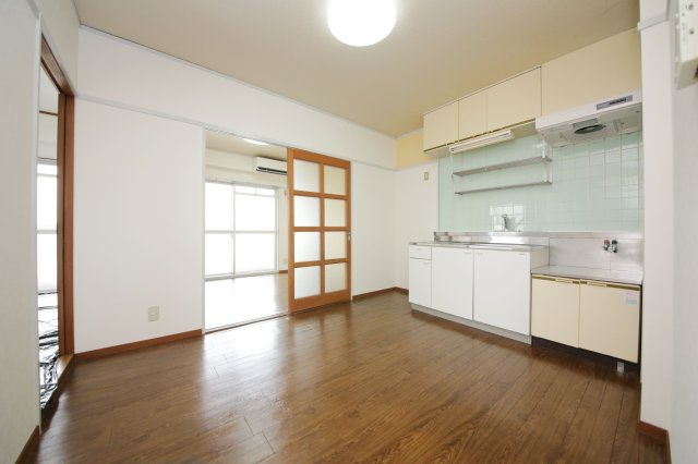 クインハイツの居間・リビング