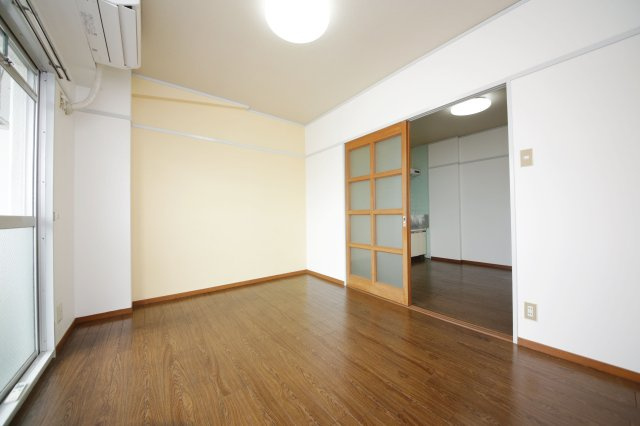 クインハイツの居間・リビング