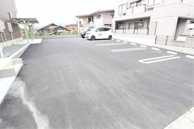 シャトー・ドゥ・ボアソルテの駐車場