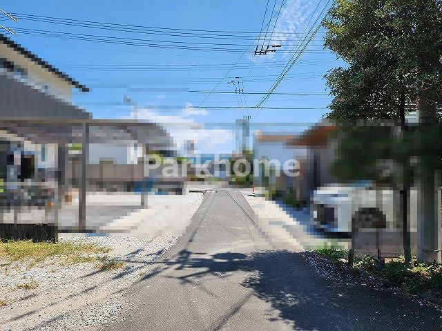 南国市堀ノ内の前面道路含む現地写真