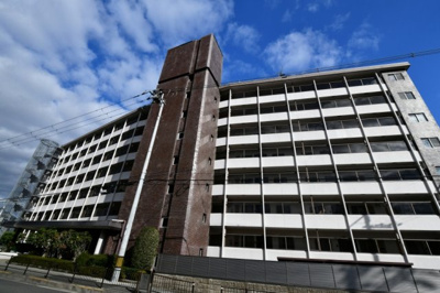 【外観】 | 上野ハイツ | 【現地写真】 総戸数78戸のマンションです♪