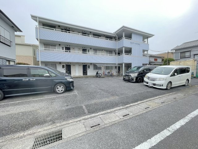 セルアーモ春日部の駐車場