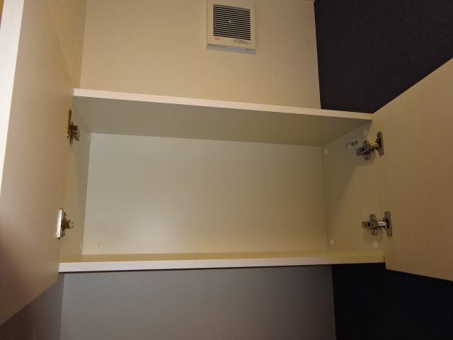 ベイブランシェ白楽町のトイレ|トイレ棚