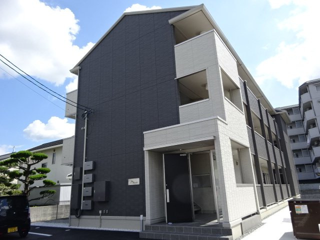 ベイブランシェ白楽町の外観