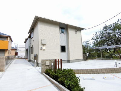 【外観】 | ジェミニB | ペットOK！人気のミサワホーム施工♪1フロア2住戸で快適に過ごせる築浅アパートです☆小田急線「栗平」駅まで徒歩圏内です◎