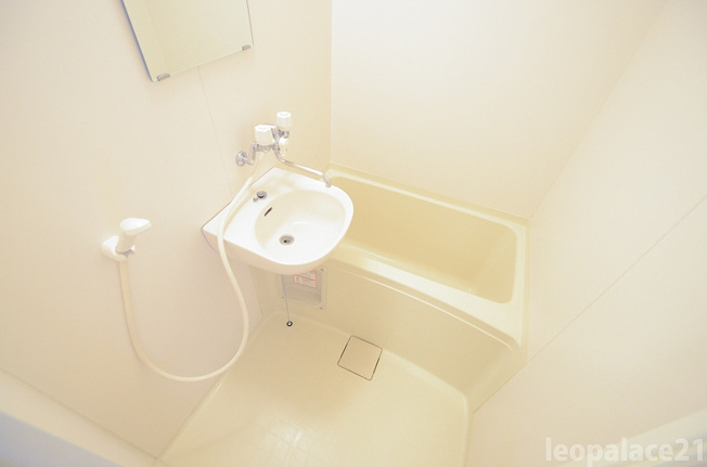 【浴室】 | レオパレス菱屋西