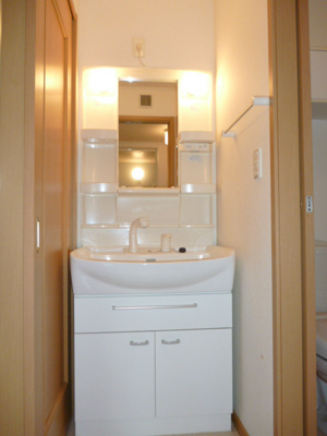 【洗面所】 | レインボー宝積